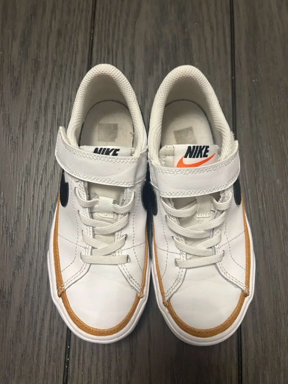 Nike Court Legacy Sneaker - Picture 8 of 11